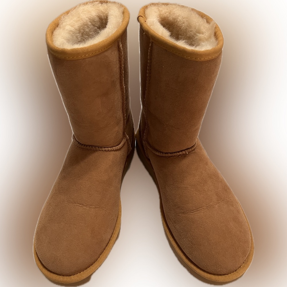 UGG Classic Short Rustic Weave Boots Chestnut Sz 6 (fits 6.5)